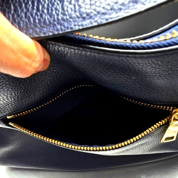 Pre Loved! Coach Harley Blue  Pebbeld Leather Hobo Bag with Gold Accents - Picture 5 of 7